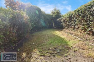 Ladysmith Avenue - click for photo gallery